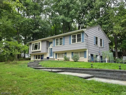 154 Hillside Ave