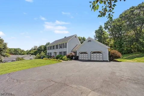 38 Dyer Rd