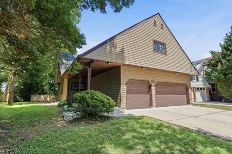 319 Oaklawn Ave