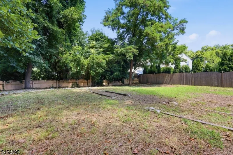319 Oaklawn Ave Oaklyn, NJ 08107