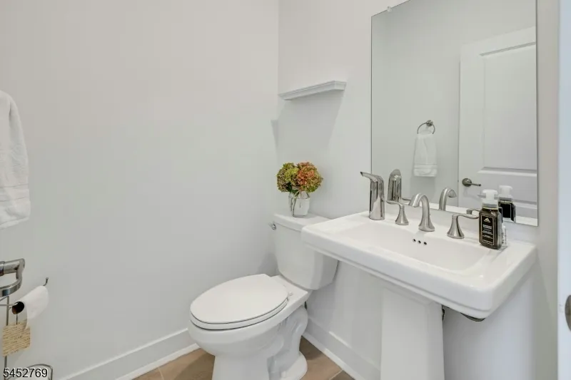 49 Whitney Ave Morris Plains, NJ 07950