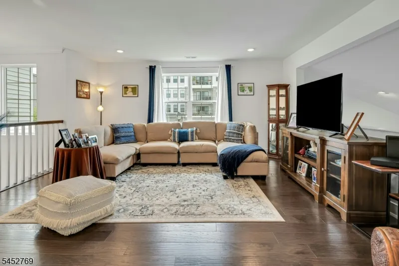 49 Whitney Ave Morris Plains, NJ 07950