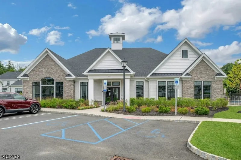 49 Whitney Ave Morris Plains, NJ 07950