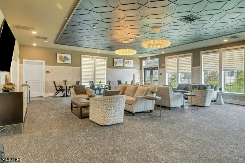 49 Whitney Ave Morris Plains, NJ 07950