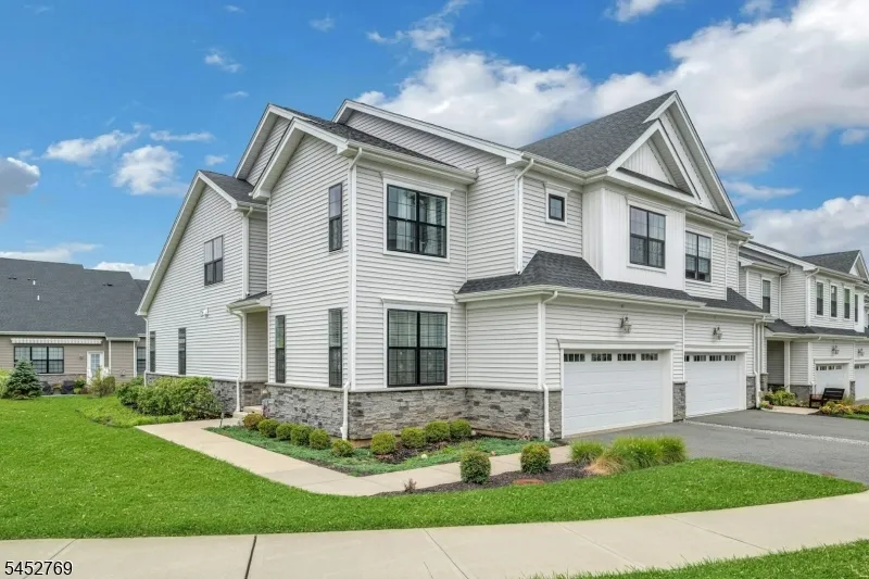 49 Whitney Ave Morris Plains, NJ 07950