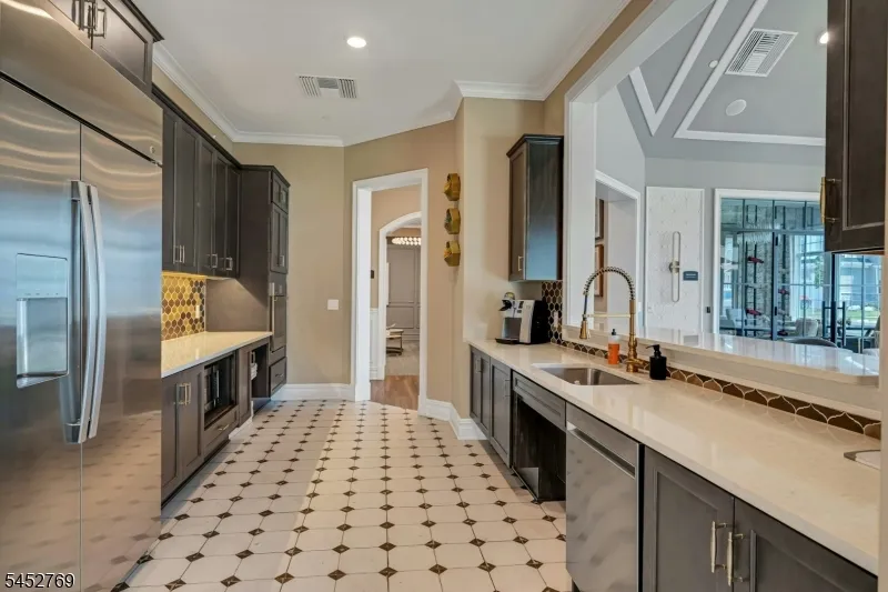49 Whitney Ave Morris Plains, NJ 07950
