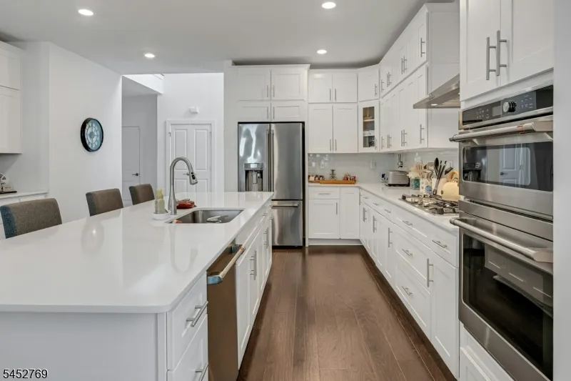 49 Whitney Ave Morris Plains, NJ 07950