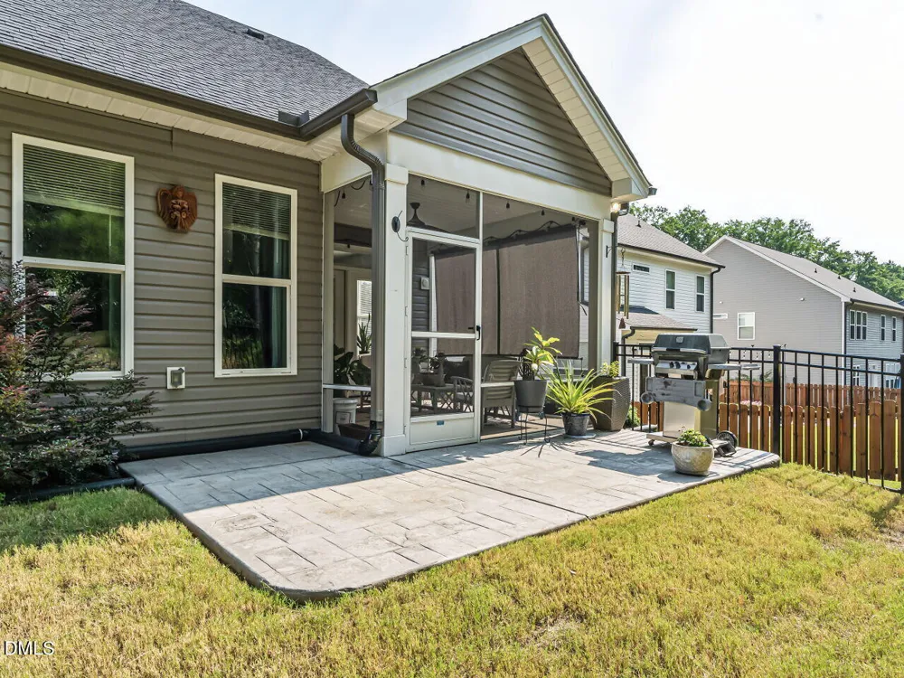 816 Logan Meadow Court Fuquay Varina, NC 27526