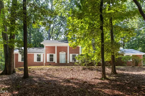 3034 Carriage Trail