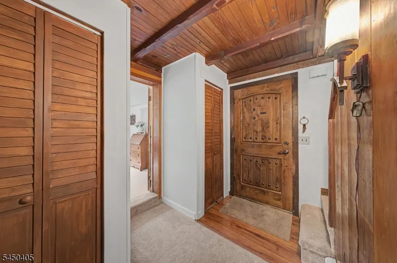 21 Shawnee Trl Sparta, NJ 07871