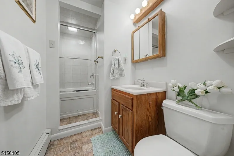 21 Shawnee Trl Sparta, NJ 07871