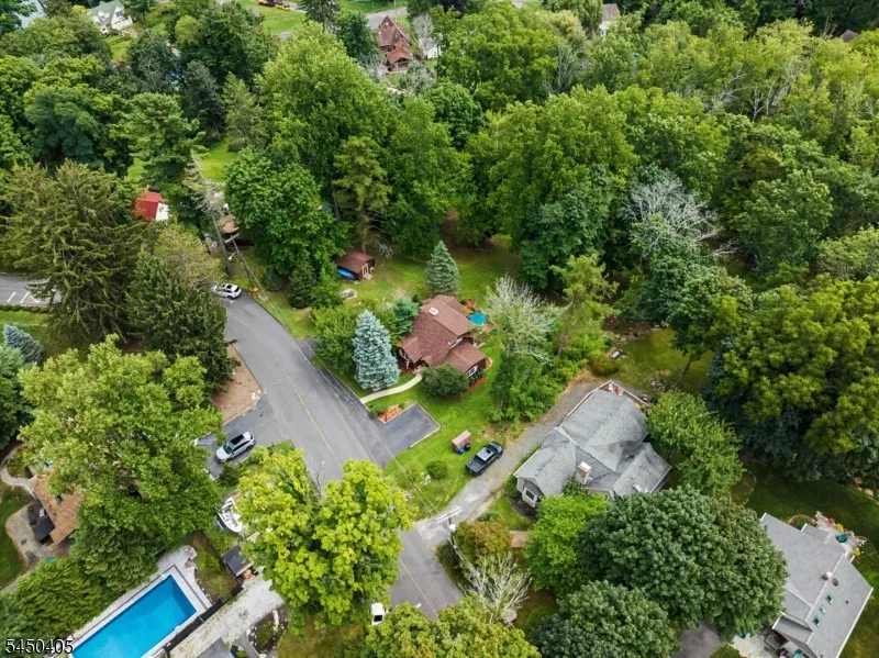 21 Shawnee Trl Sparta, NJ 07871