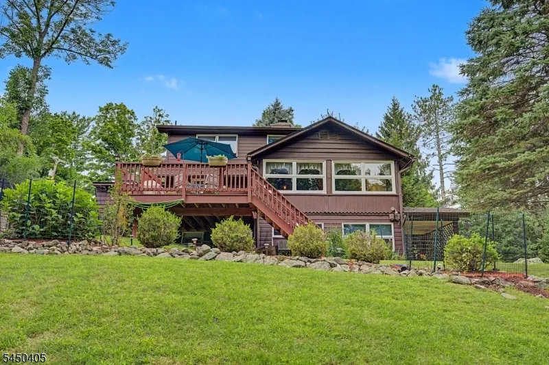21 Shawnee Trl Sparta, NJ 07871