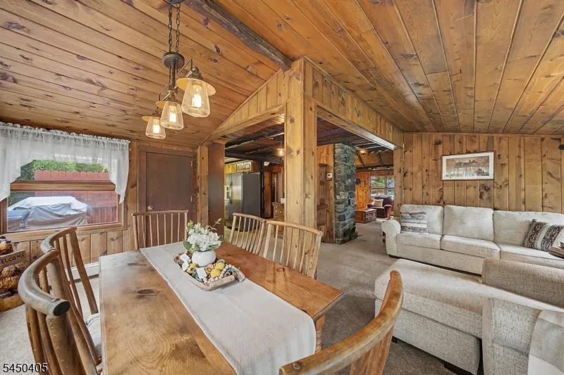21 Shawnee Trl Sparta, NJ 07871