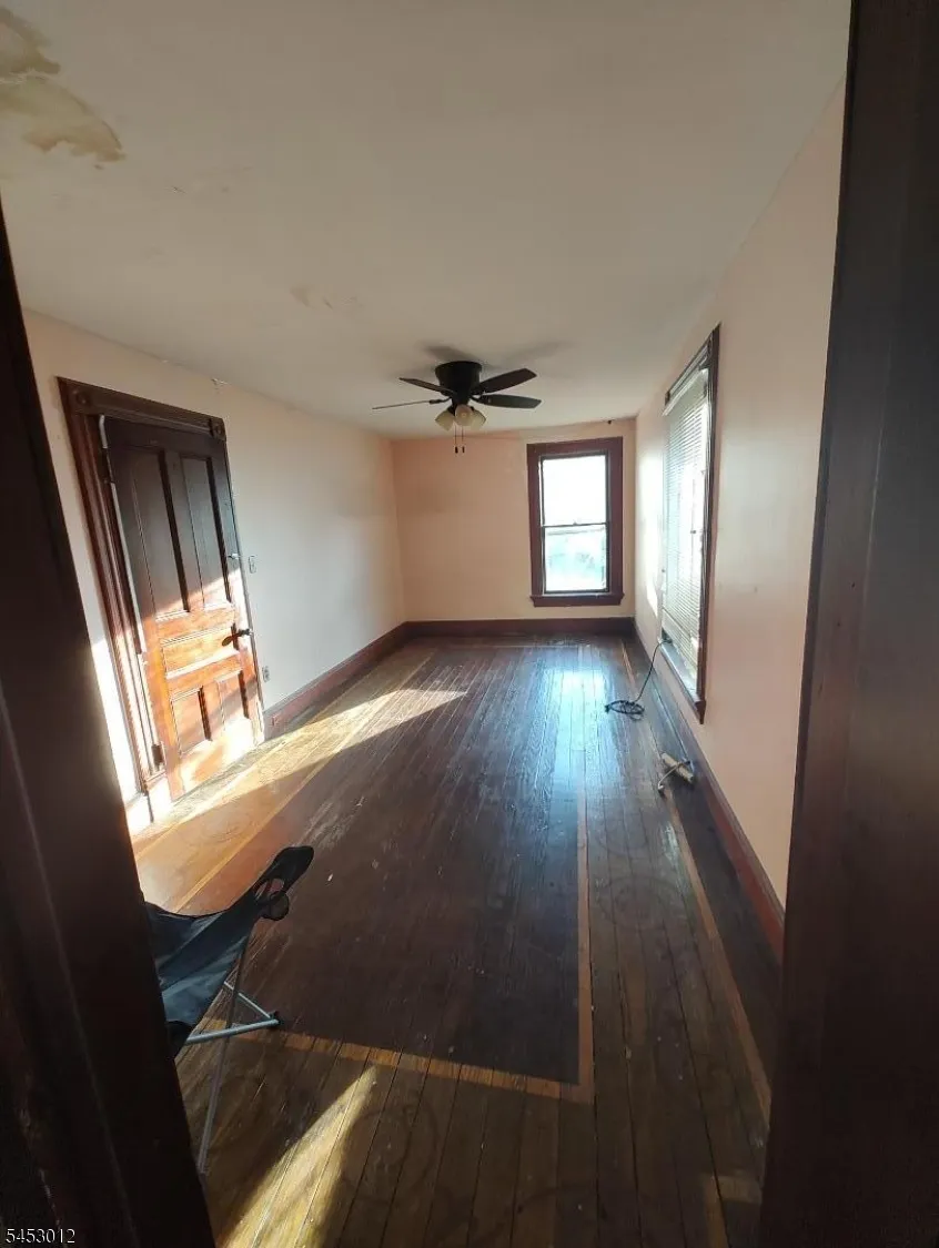 20 Grand Ave Washington, NJ 07882