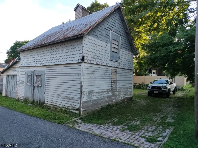 20 Grand Ave Washington, NJ 07882