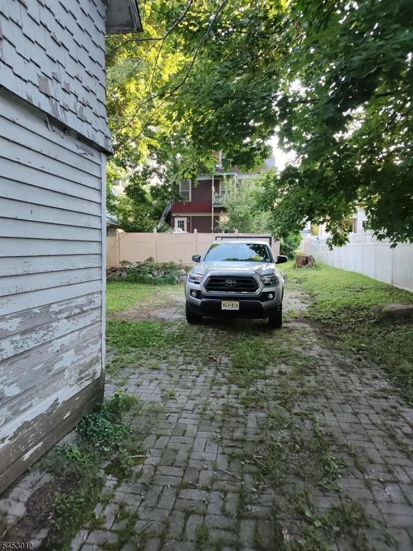 20 Grand Ave Washington, NJ 07882