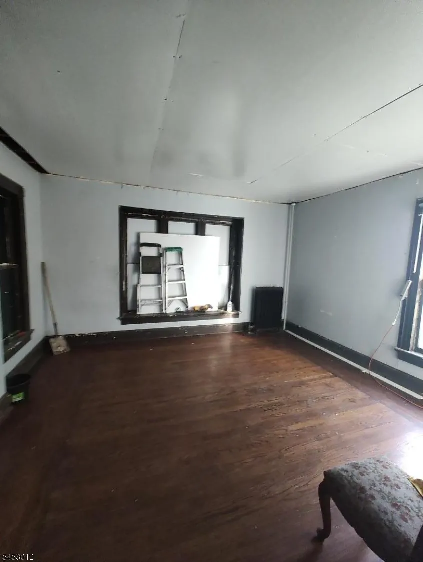 20 Grand Ave Washington, NJ 07882