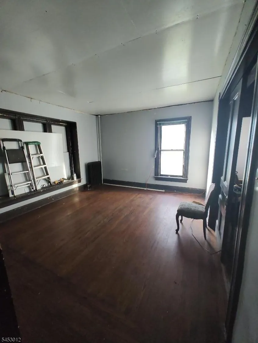 20 Grand Ave Washington, NJ 07882
