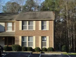 1800 Sara Lane