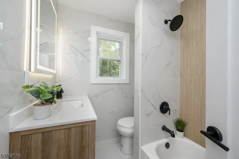 58 Yantecaw Ave Bloomfield, NJ 07003