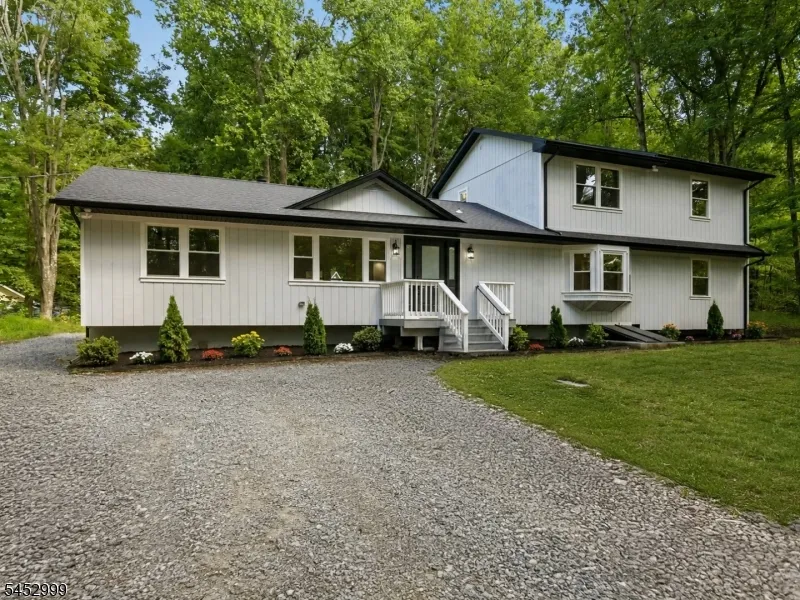 7 Winding Way Vernon, NJ 07461