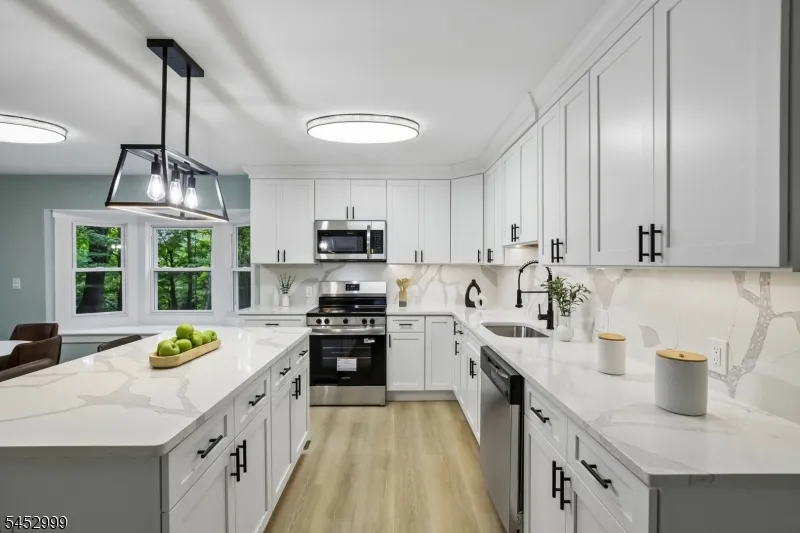 7 Winding Way Vernon, NJ 07461