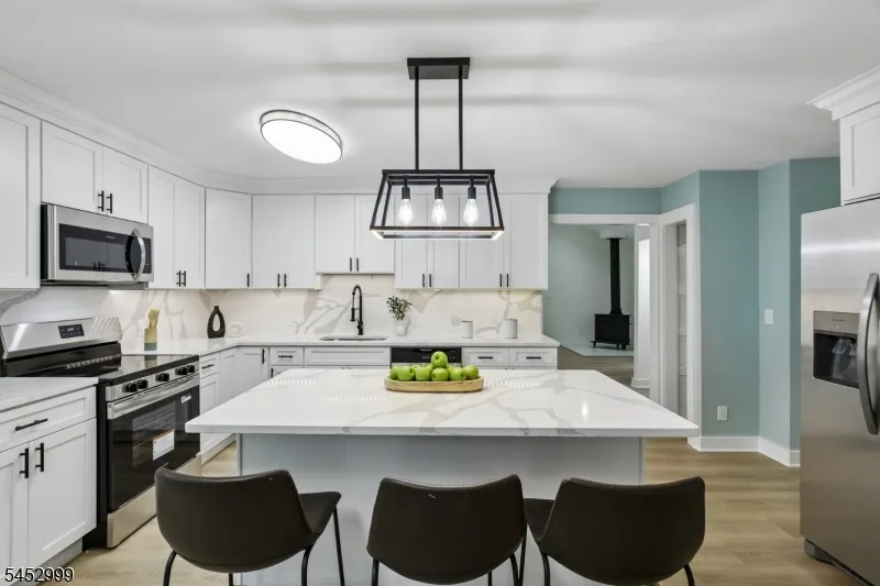 7 Winding Way Vernon, NJ 07461