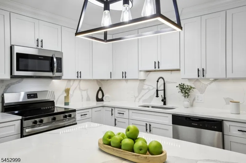 7 Winding Way Vernon, NJ 07461