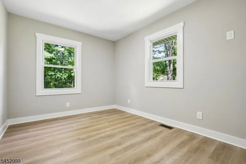 7 Winding Way Vernon, NJ 07461