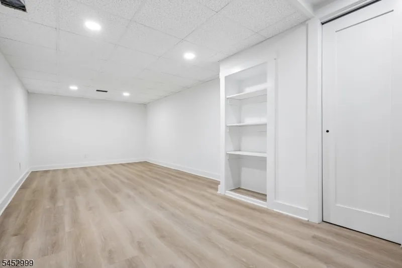 7 Winding Way Vernon, NJ 07461