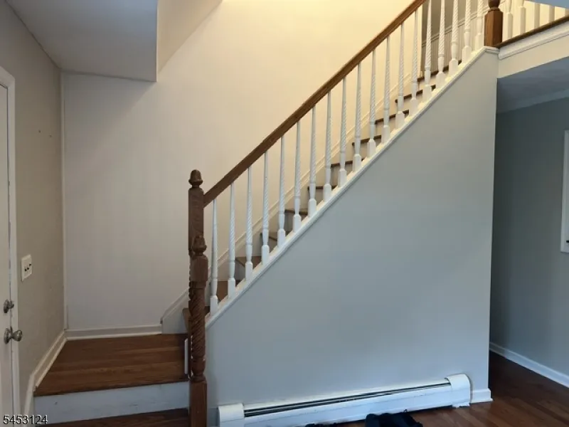 24 Tallahatchie Dr Vernon, NJ 07461