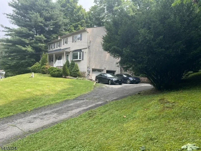 24 Tallahatchie Dr Vernon, NJ 07461