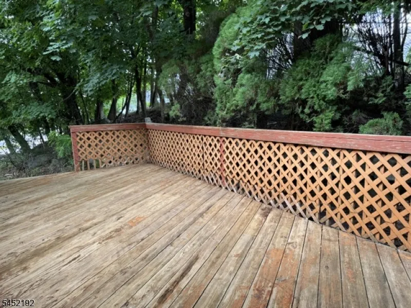 20 Pearl Pl Butler, NJ 07405