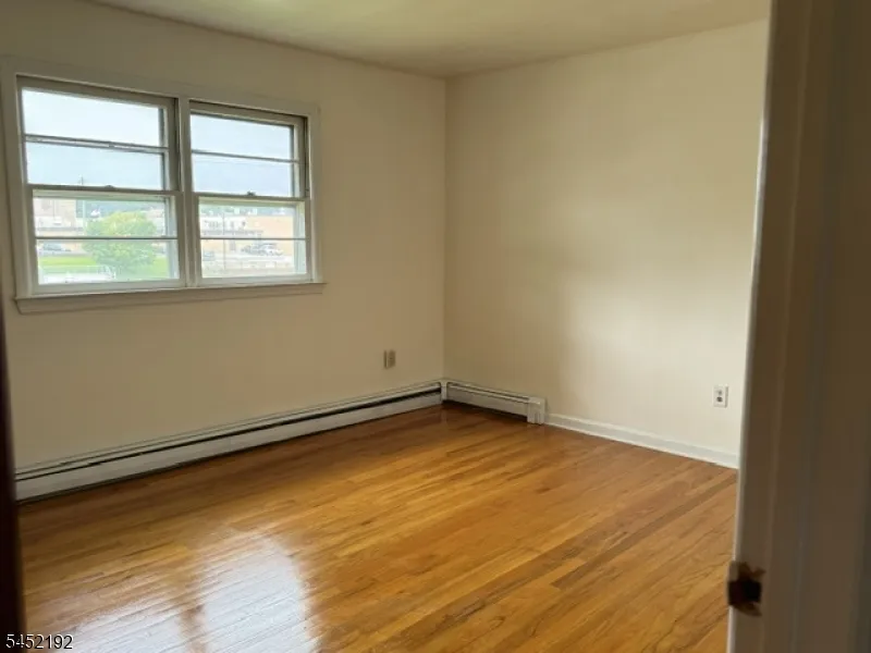 20 Pearl Pl Butler, NJ 07405