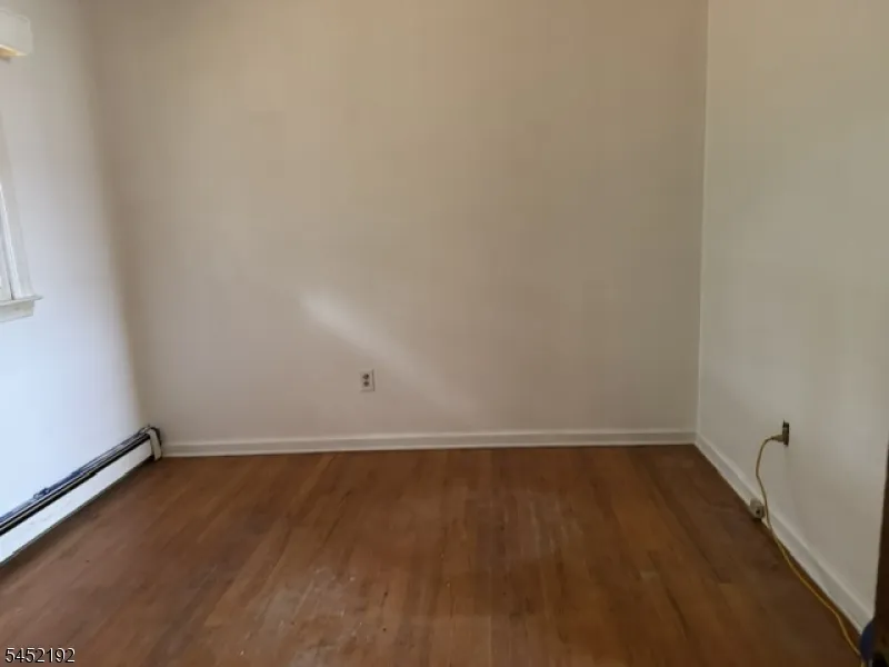 20 Pearl Pl Butler, NJ 07405