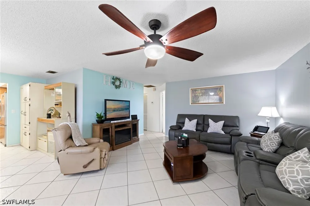 SE 4th Place #15 Cape Coral, FL 33904
