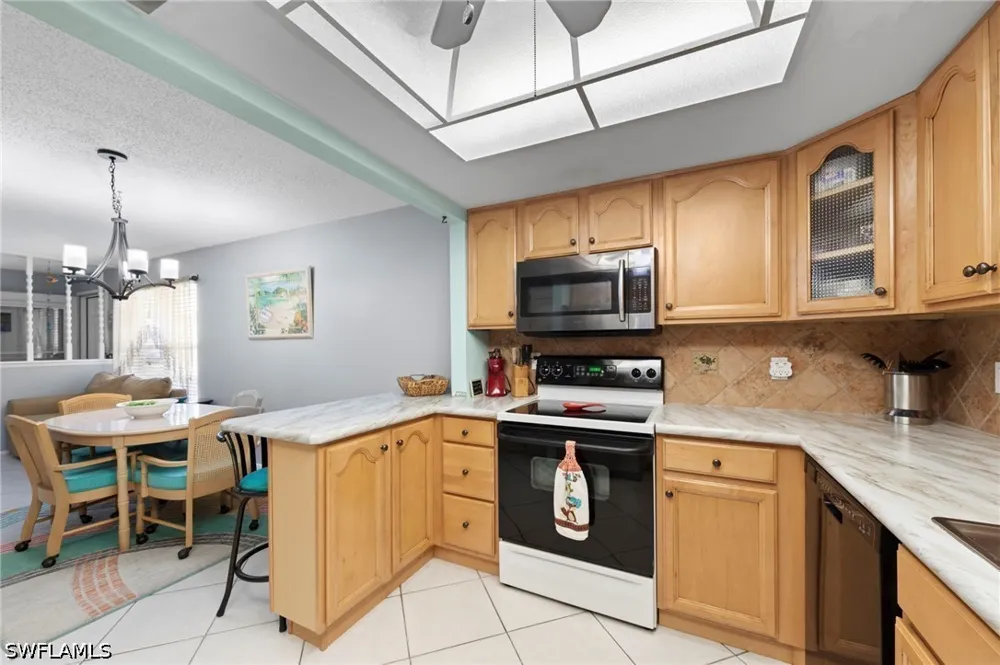 SE 4th Place #15 Cape Coral, FL 33904
