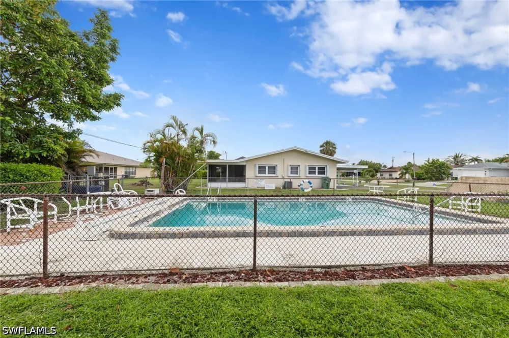 SE 4th Place #15 Cape Coral, FL 33904