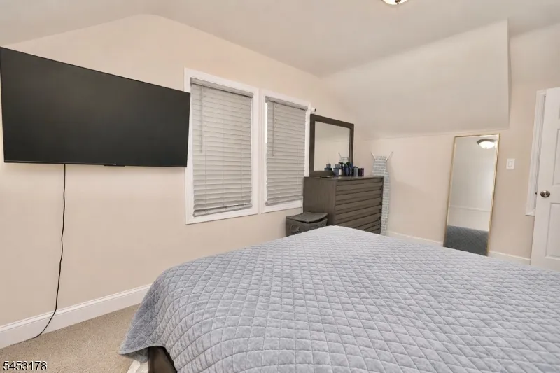 105 Main St Linden City, NJ 07036