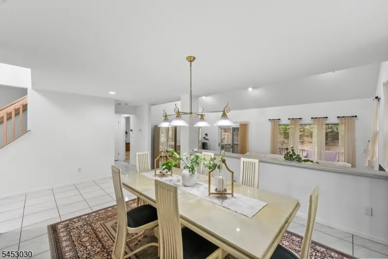 239 Westervelt Ln Mahwah, NJ 07430