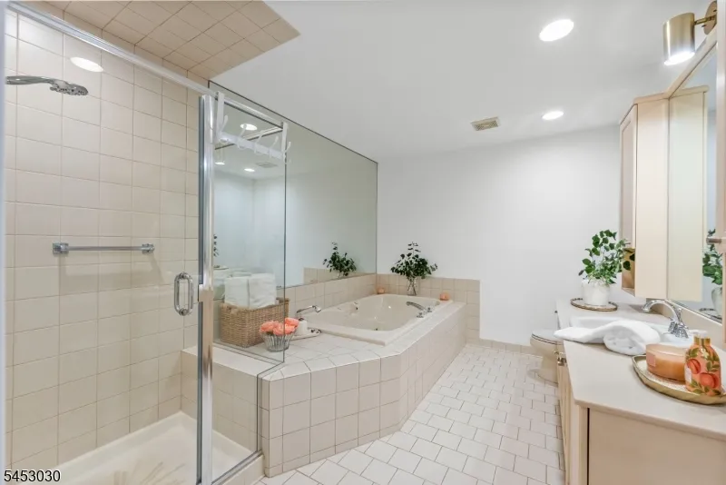 239 Westervelt Ln Mahwah, NJ 07430