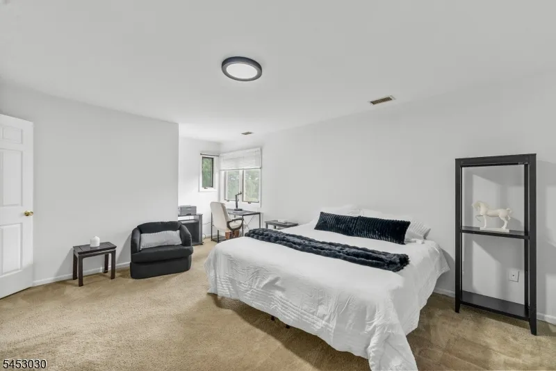 239 Westervelt Ln Mahwah, NJ 07430