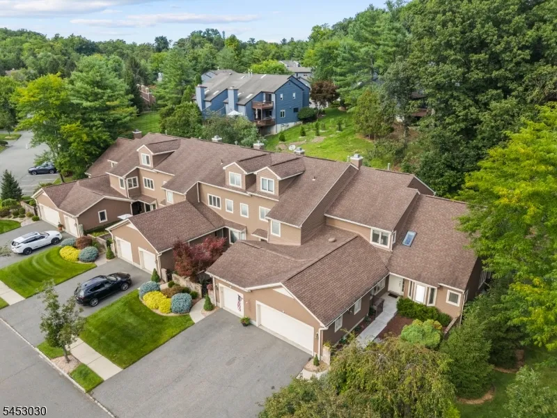 239 Westervelt Ln Mahwah, NJ 07430
