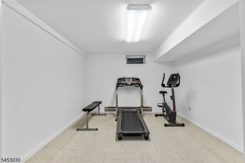 239 Westervelt Ln Mahwah, NJ 07430