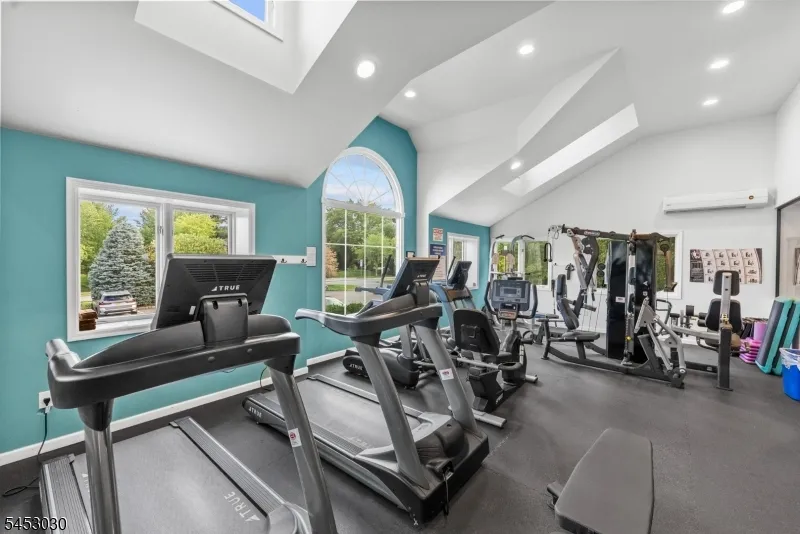 239 Westervelt Ln Mahwah, NJ 07430