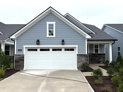 2024 Abbeyhill Drive #102