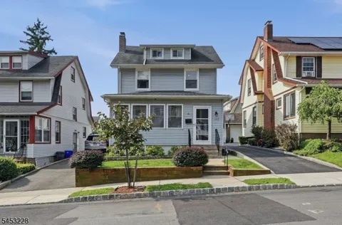162 Maple Street