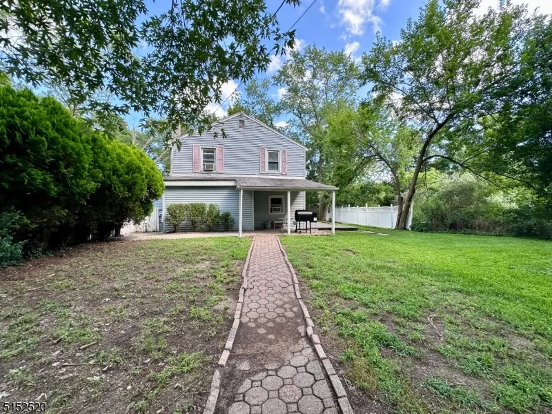 15 Warren Hagstrom Blvd Wanaque, NJ 07465