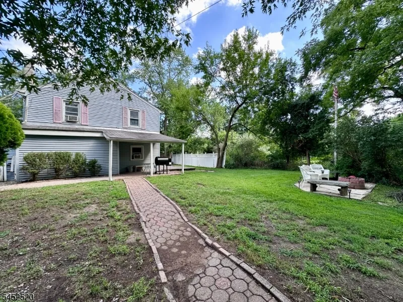 15 Warren Hagstrom Blvd Wanaque, NJ 07465